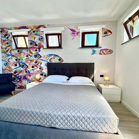 Mirage Rooms & Apartments Porto Venere Esterno foto