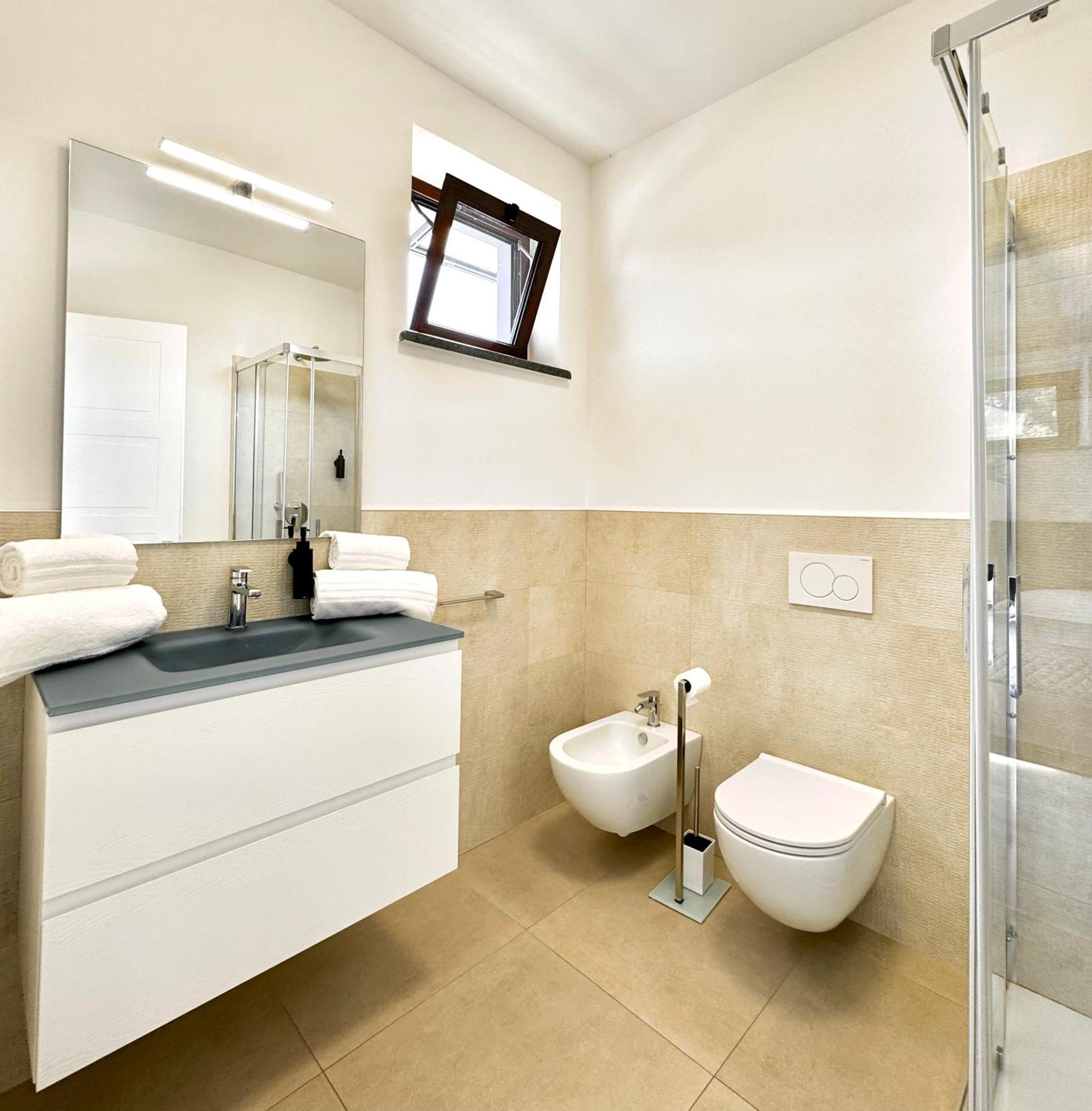 Mirage Rooms & Apartments Porto Venere Esterno foto