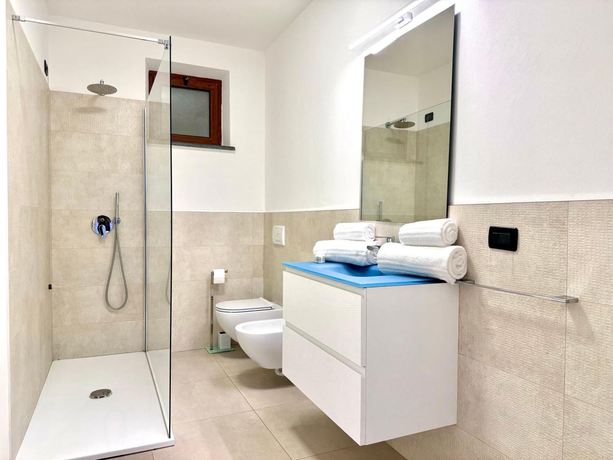 Mirage Rooms & Apartments Porto Venere Esterno foto